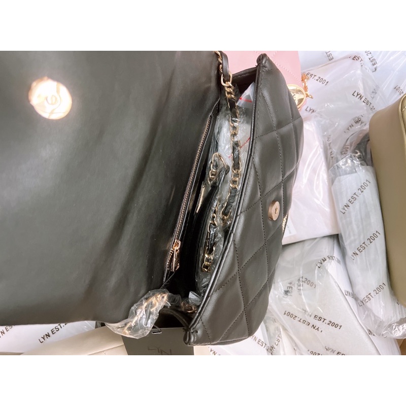 Túi lyn ô trám đeo chéo trái tim ngọc