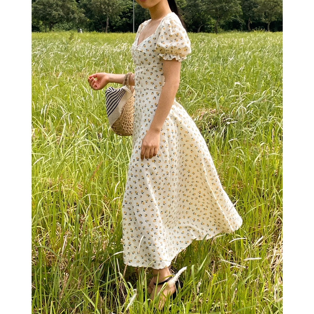 Hera Dress - Đầm hoa phong cách cottagecore qua bắp chân của Flower & Dot