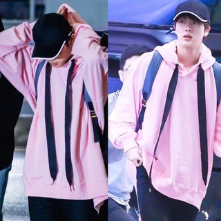 Áo hoodie jin bts tại sân bay 2018
