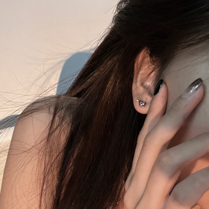 Khuyên Tai Hình Trái Tim Đơn Giản Phong Cách Hàn Quốc