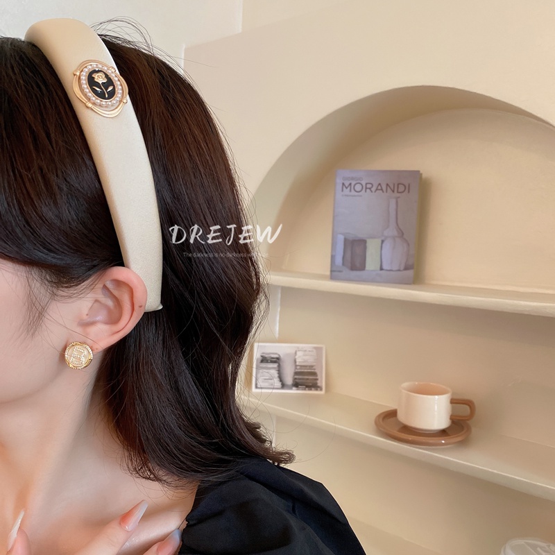 Cài tóc DREJEW bằng vải xốp đính ngọc trai đầu lâu thời trang Pháp cổ điển