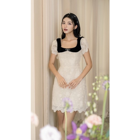 Váy ren ngắn cổ vuông đính đá NANSTUDIOS - LEIA DRESS