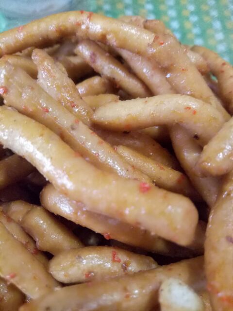 Bánh thèo lèo thái cay mặn