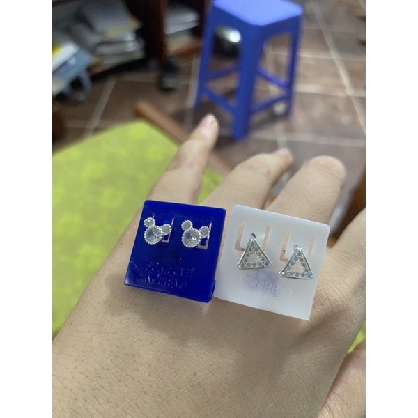 Nhẫn hình chuột micky tam giác nạm đá cz bạc thật