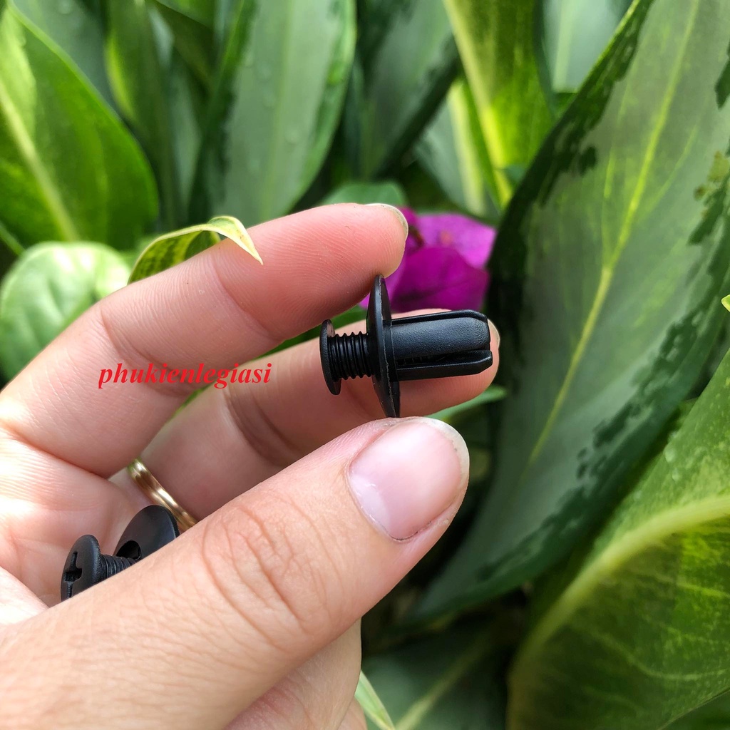 Nút Vít Nhựa 8mm Màu Đen Thay Thế Cho Xe Hơi hàng OEM Mitsubishi grandis