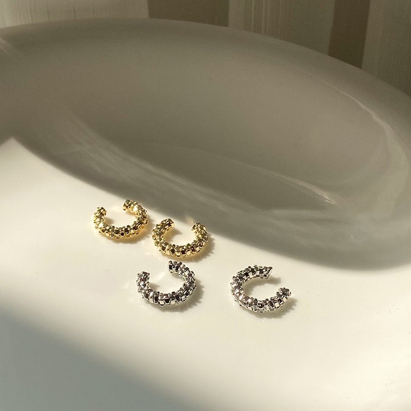 Khuyên vành tai WE FLOWER kiểu dáng bánh răng nhỏ mạ vàng 14K thời trang dành cho nữ