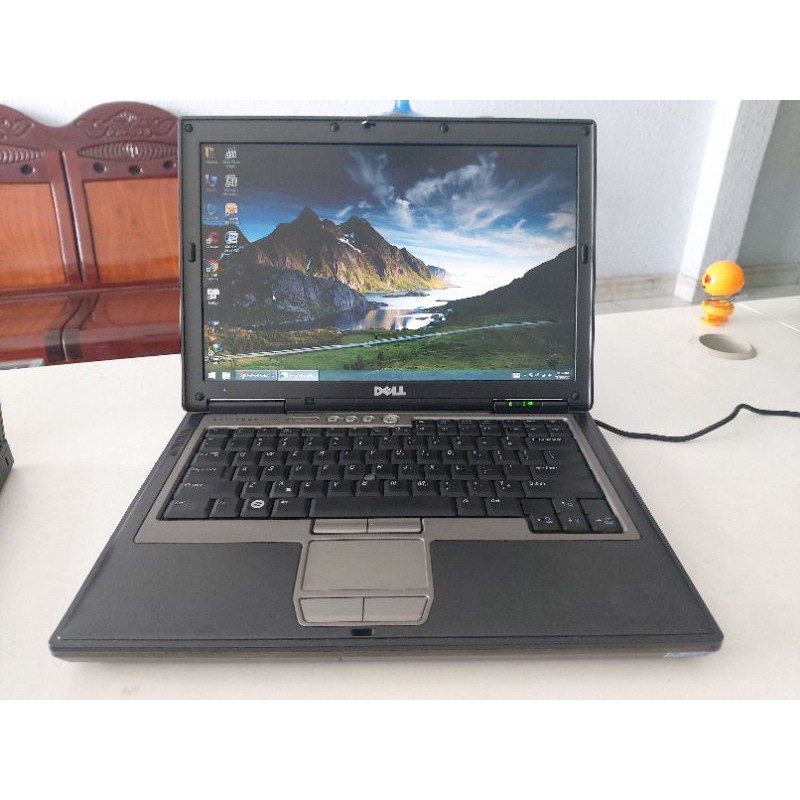 Laptop Dell Ram 4Gb Ổ cứng 320Gb đầy đủ phụ kiện đi kèm (Đã qua sử dụng)