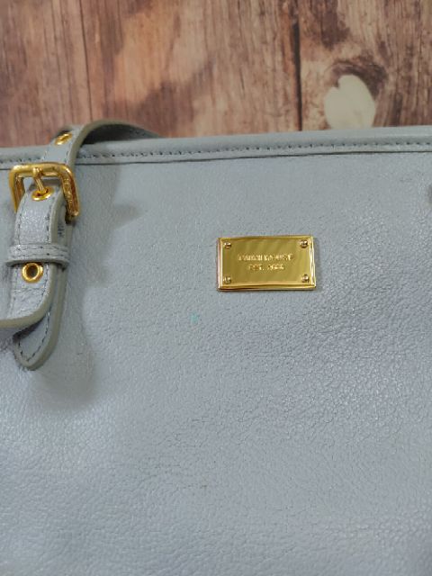 Túi si hiệu. Fom to