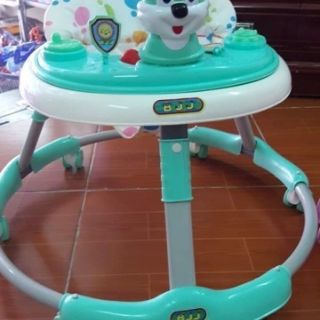 Xe tròn tập đi