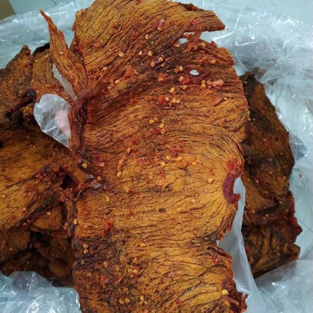 Khô bò miếng Đà Nẵng túi 500gr làm từ thịt bò núi ngon chuẩn vị nhà làm | BigBuy360 - bigbuy360.vn