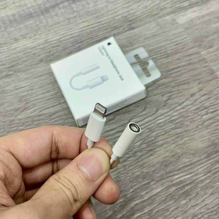 Jack chuyển Lightning ra cổng 3.5mm nghe nhạc
