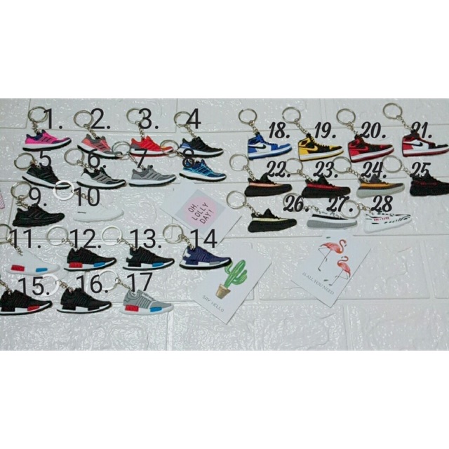 Móc khoá giày sneaker