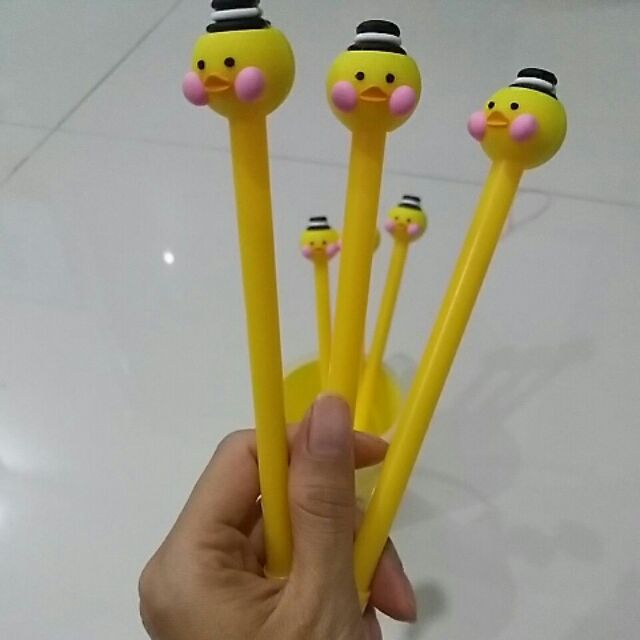 Bút má hồng