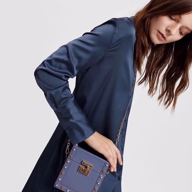 Túi xuất charles keith size 12 cm