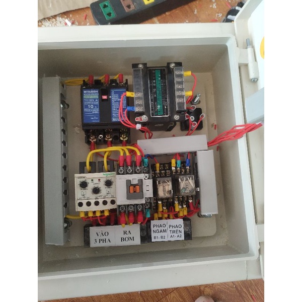 Tủ điện cho máy bơm 3 pha chống giật chống mất pha cháy bơm