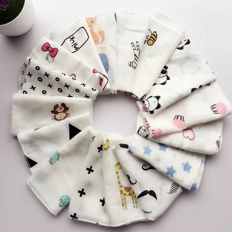 Set 10 khăn mùi xoa 2 lớp 28 * 28cm họa tiết dễ thương dùng cho bé