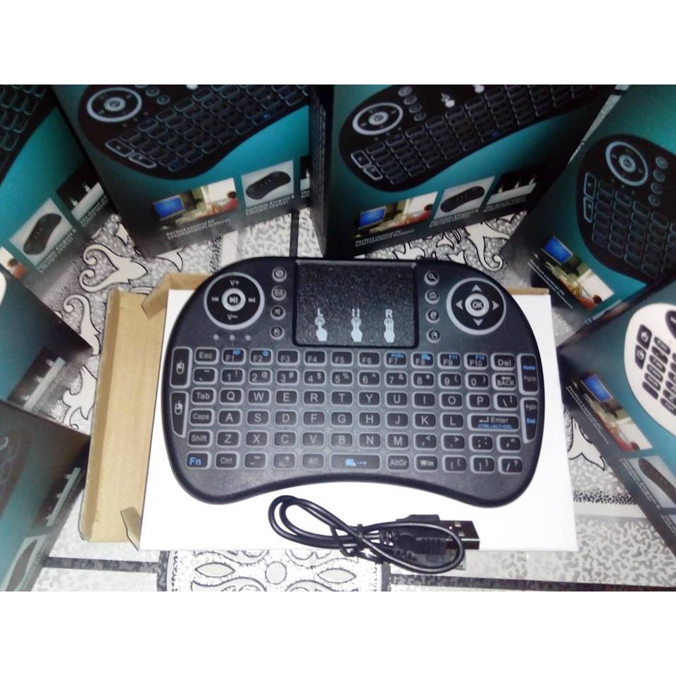 Bàn phím wireless mini cầm tay kiêm chuột cảm ứng UKB 500 CÓ LED