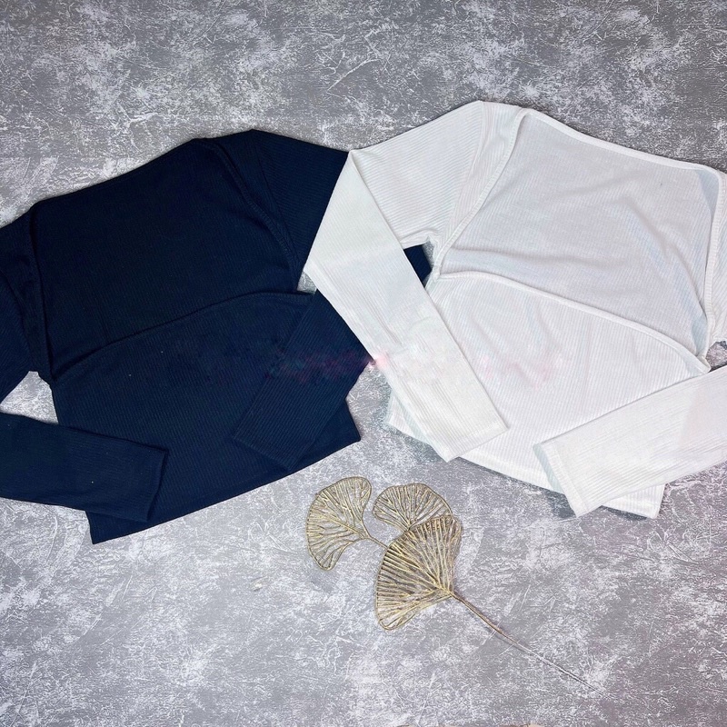 Áo Croptop Cổ Vuông Ôm Body Tay Dài Quyến Rũ