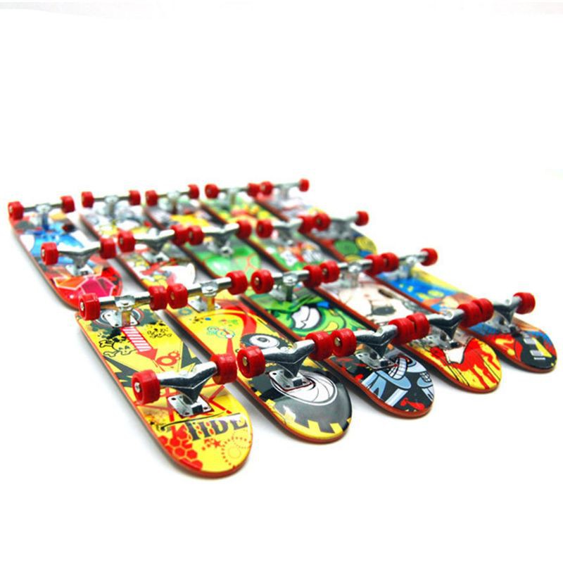 Mary☆ 2PCS Finger Board Tech Truck Mini Skateboards Alloy Stent Party Favors Gift
