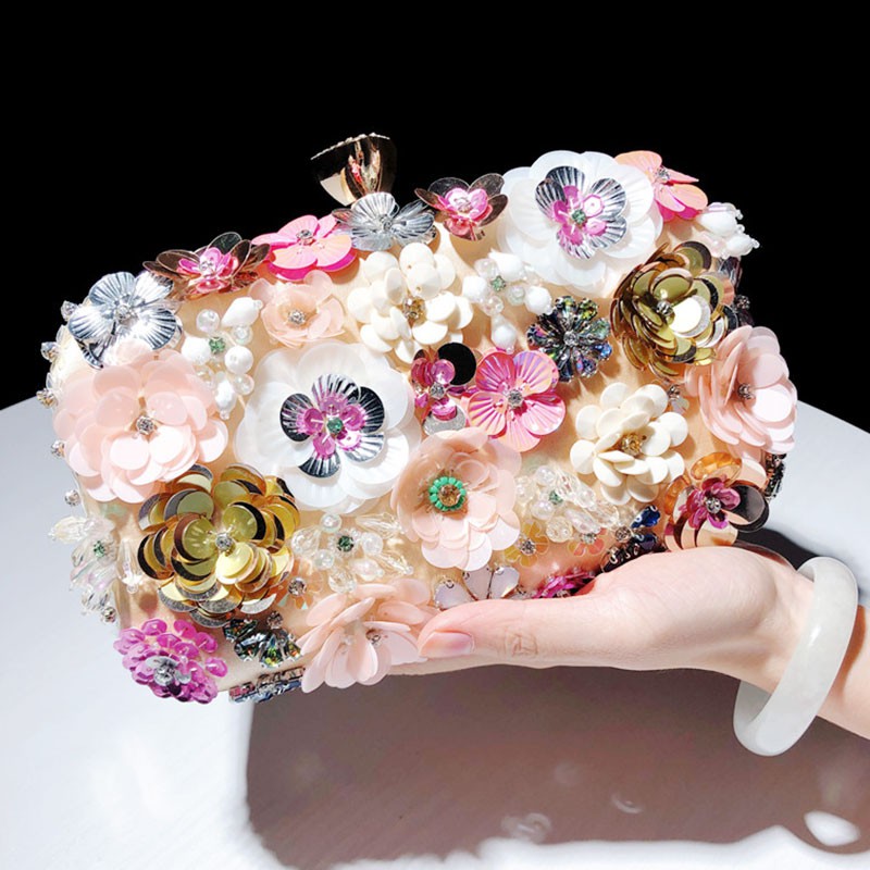 Clutch đính hoa sang chảnh