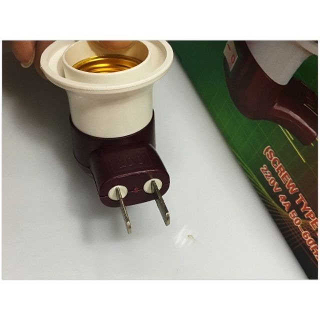 Đui đèn xoáy E27 có công tắc tiện lợi