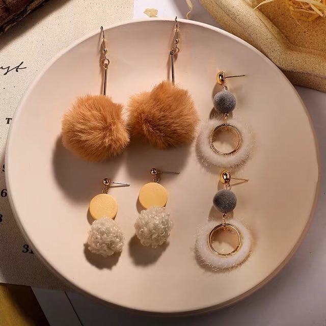 Set bông tai cho các cô gái