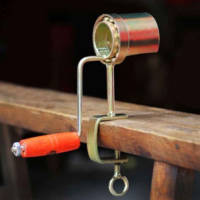 Máy Tuốt Ngô Gia Đình Quay  Tay Tiện Lợi - NNTM