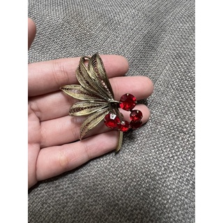 Thanh lý cài áo nhiều phong cách
