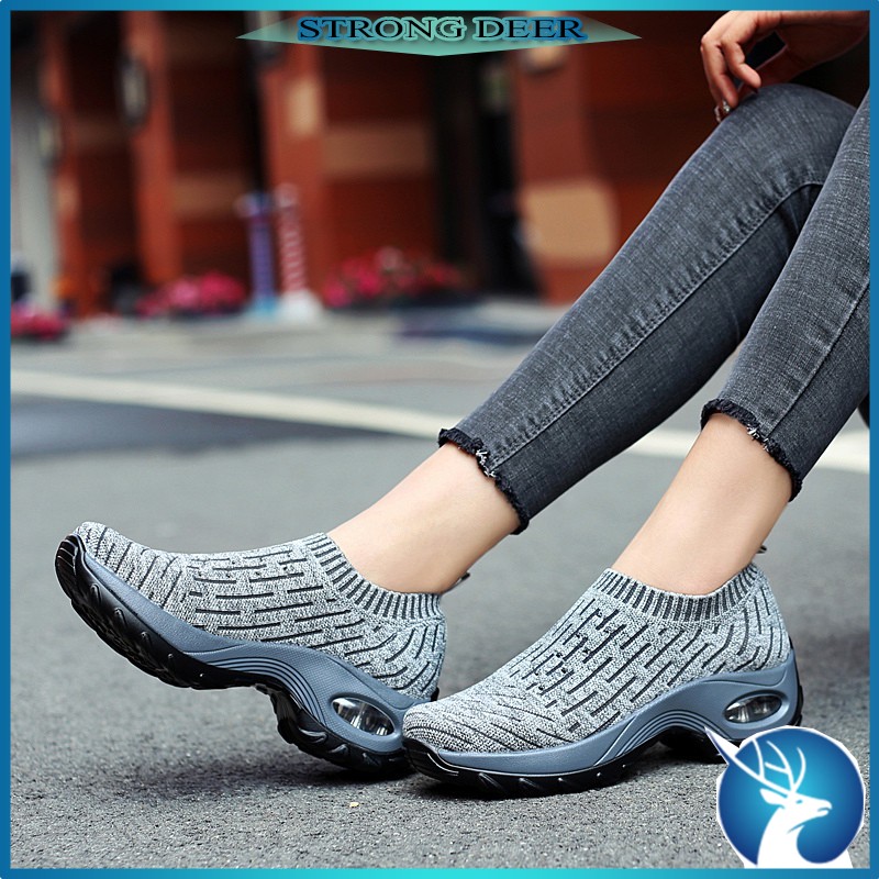 2022Giày thể thao thoáng khí thời trang size 35-42 cho nữ