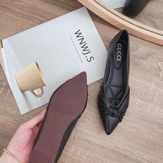 Giày bệt mũi nhọn da mờ