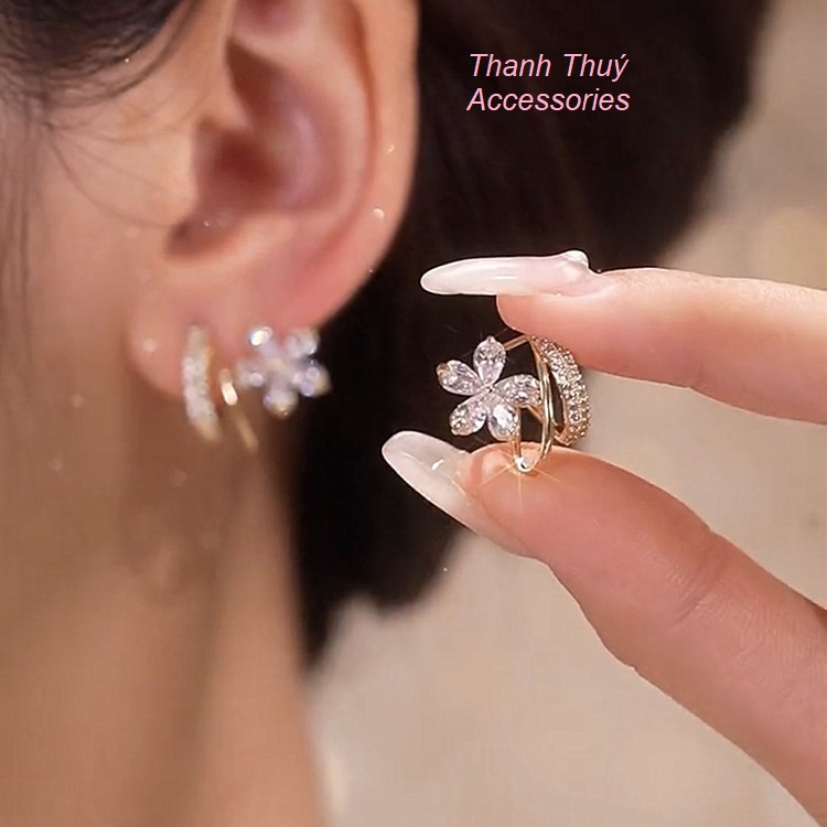 Bông tai nữ nhỏ chữ C nạm đá zircon bông hoa năm cánh tinh tế ngọt ngào