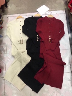 Váy len body khuy kèm đai