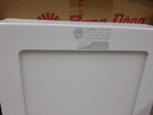 Đèn led ốp trần D LN08L 17 x17 x40/12w