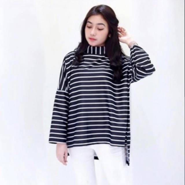 Áo cánh dơi kẻ sọc cổ lọ xinh xắn dành cho nữ