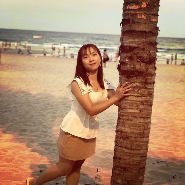 Áo trắng Ninh Dương Lan Ngọc