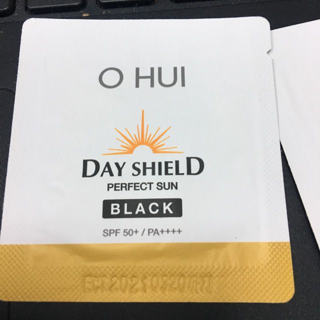 combo 10g chống nắng ohui mẫu mới black PERFECT SUNBLOCK BLACK)