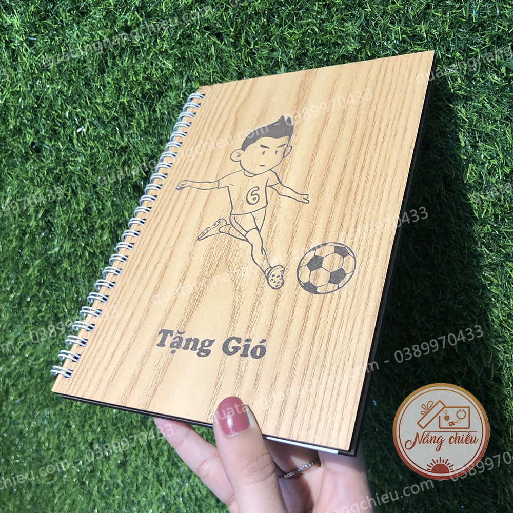 Sổ tay bóng đá dành cho các cầu thủ nhí - Sổ bìa gỗ gáy xoắn lò xo khắc và thiết kế theo yêu cầu