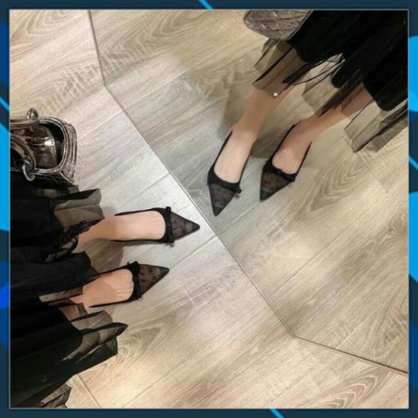 Sandal bệt chấm bi ren dior hang cao cấp có hộp . RẺ VÔ ĐỊCH XCv : ) . '