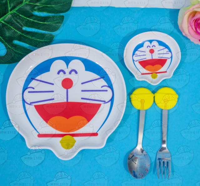 [COMBO CHÍNH HÃNG] BỘ DĨA SỨ 1 LỚN + 1 NHỎ KÈM MUỖNG NĨA INOX DORAEMON DOREMON