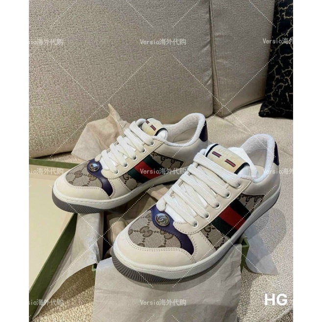 Giày thể thao hãng