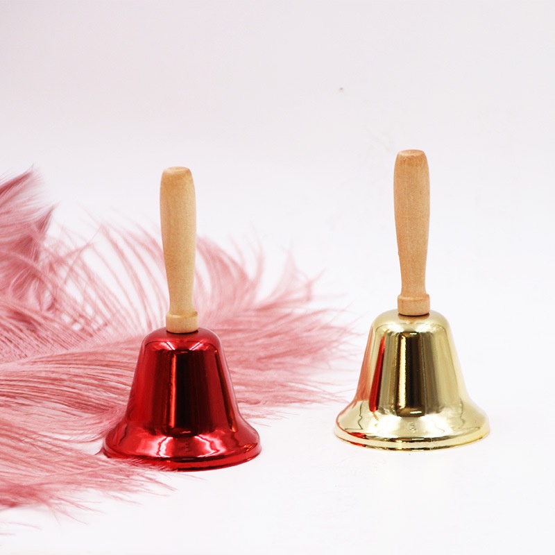 1 chuông cầm tay giáng sinh kích thước 12cm