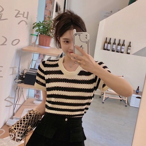 Áo Thun Tay Ngắn Họa Tiết Sọc Ngang Phong Cách Mới Dành Cho Nữ