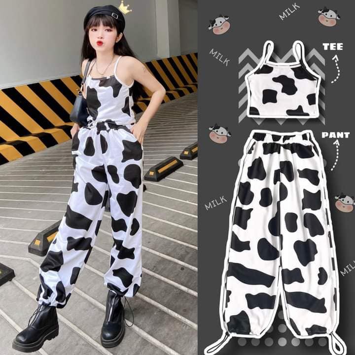 Set áo 2 dây croptop + quần dài bò sữa mảng to cryaotic10