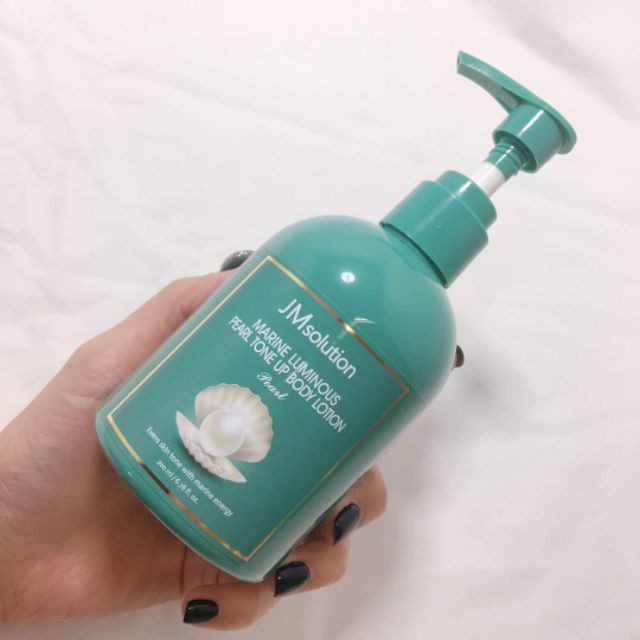 [Mã COS1904 giảm 8% đơn 300K] Sữa dưỡng thể Jm Solution Tone Up Body Lotion 200ml | BigBuy360 - bigbuy360.vn