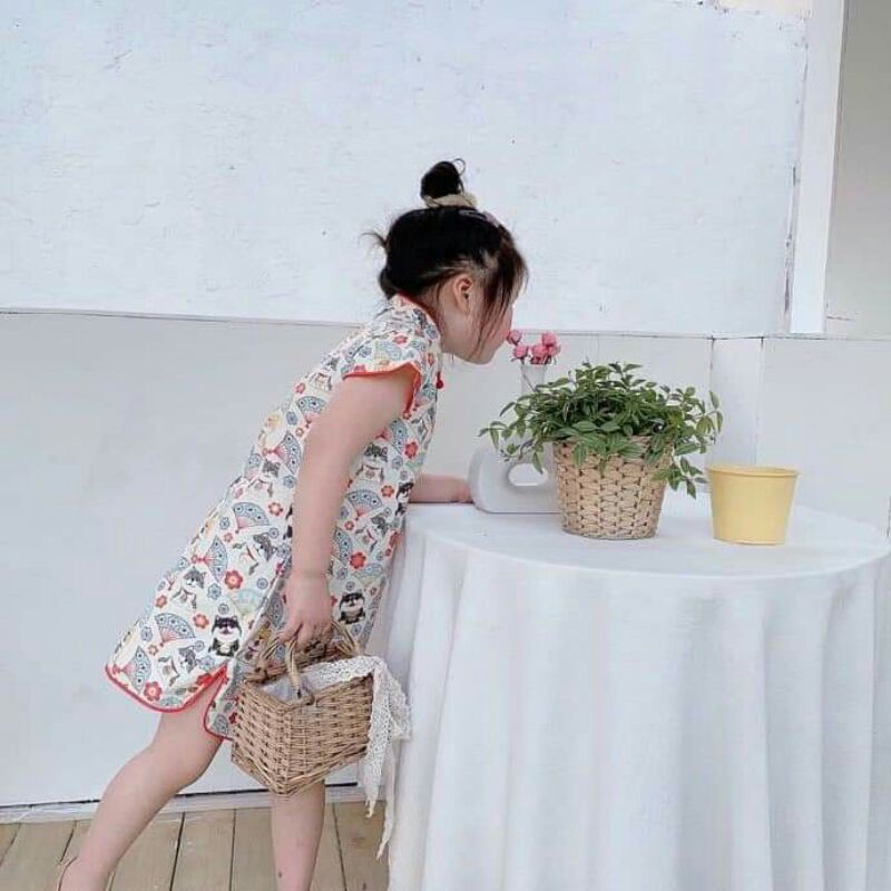 Váy đầm sườn xám siêu yêu bé gái siêu siêu xinh (form nhỏ khách lên 1 size)