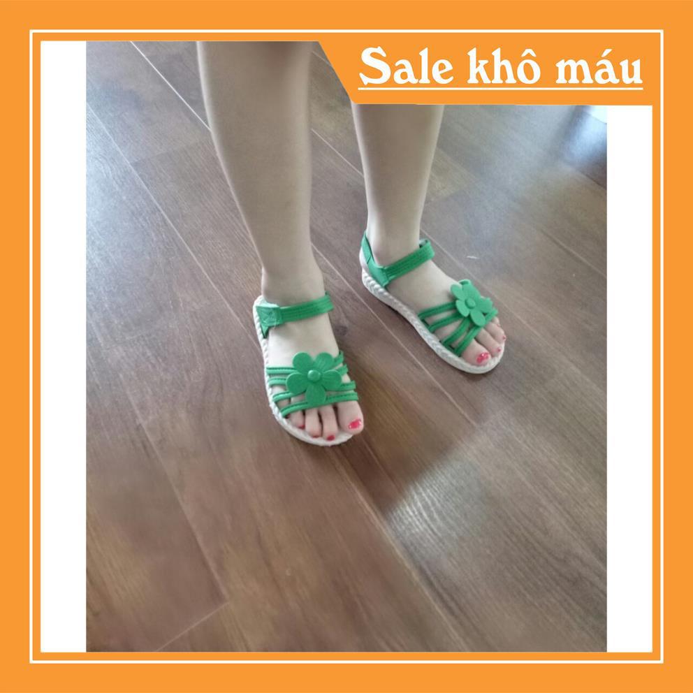𝐃é𝐩 𝐧𝐡ự𝐚 𝐠𝐢ả 𝐜ó𝐢 𝐪𝐮𝐚𝐢 𝐡ậ𝐮 𝐜𝐡𝐨 𝐛é 𝐠á𝐢