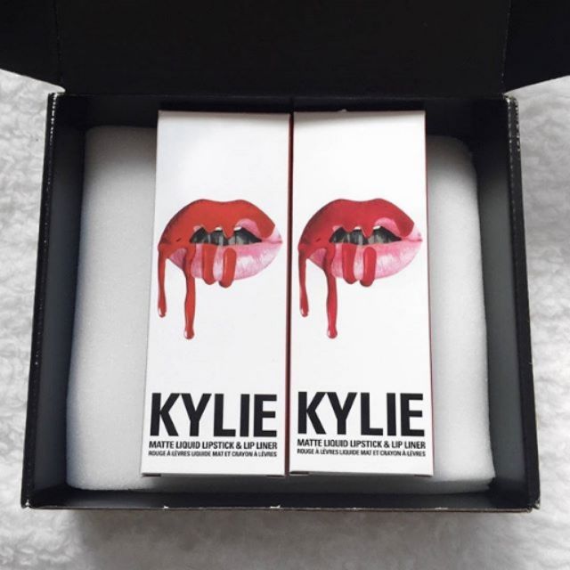Son Kylie Lip Kit màu Mary Jo