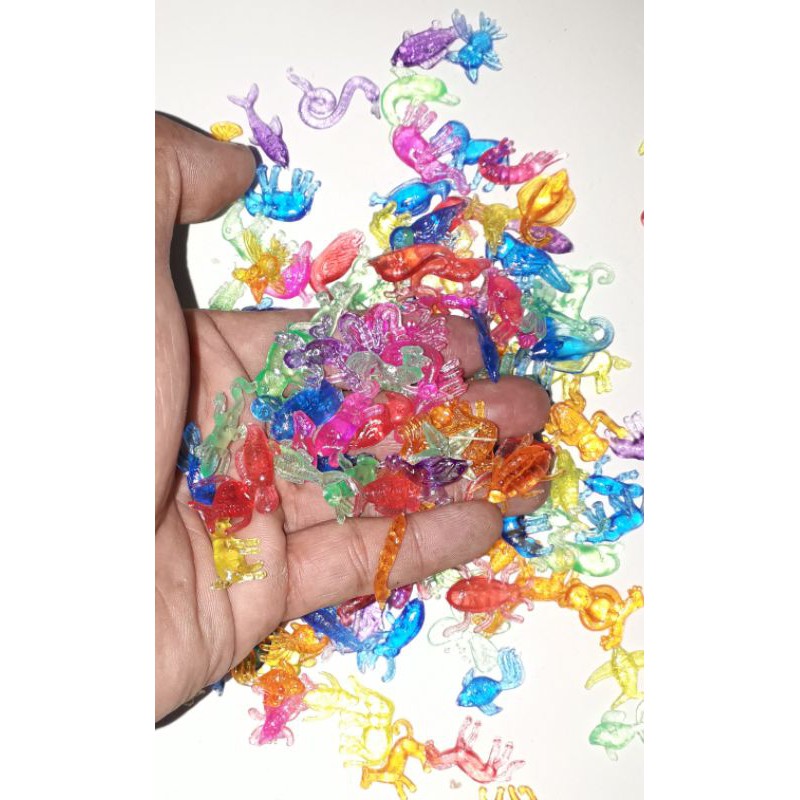 Tuổi thơ_Sét 50 gam khoảng 200 con thú nhí nhiều màu sắc bằng nhựa rất đẹp