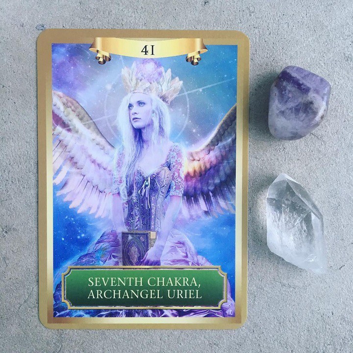 Bộ bài bói energy oracle cards cao cấp và túi nhung và khăn trải bản tarot tặng đá thanh tẩy