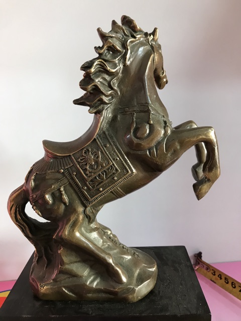 Tượng đồng ngựa mã đáo thành công